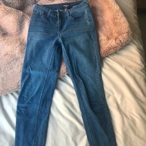 Skinny Jeans with Darker Ankles